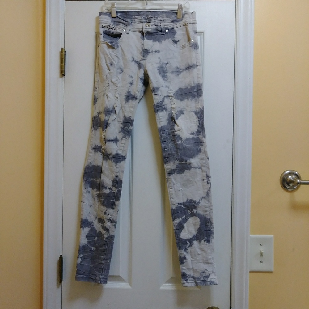 Touch Me Junior's Skinny Jeans Size 3/4 Tie Die